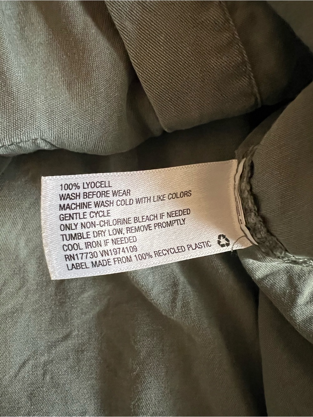 Universal Thread Green Button Up - Picture 6 of 6